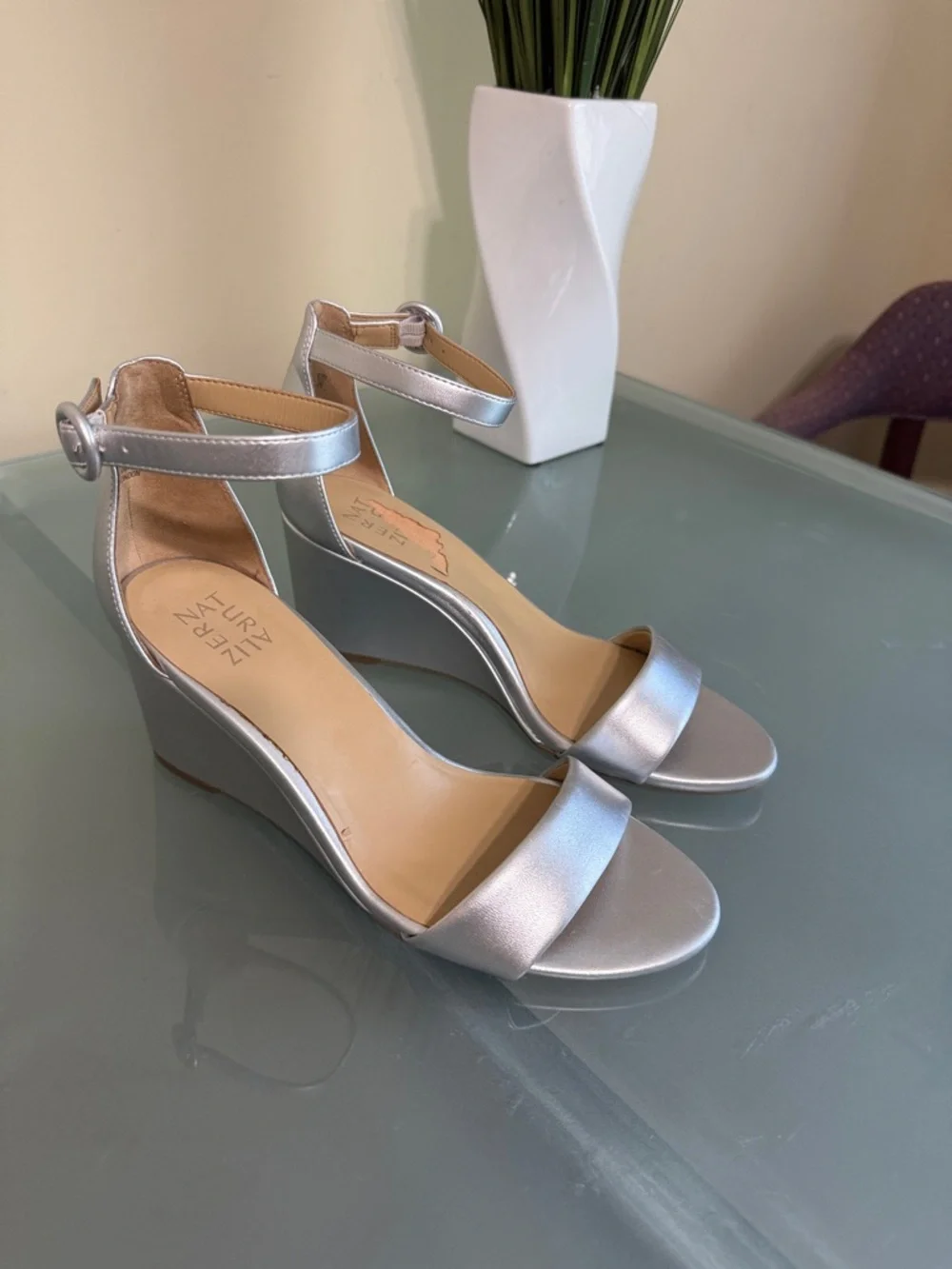 Naturalizer beautiful silver